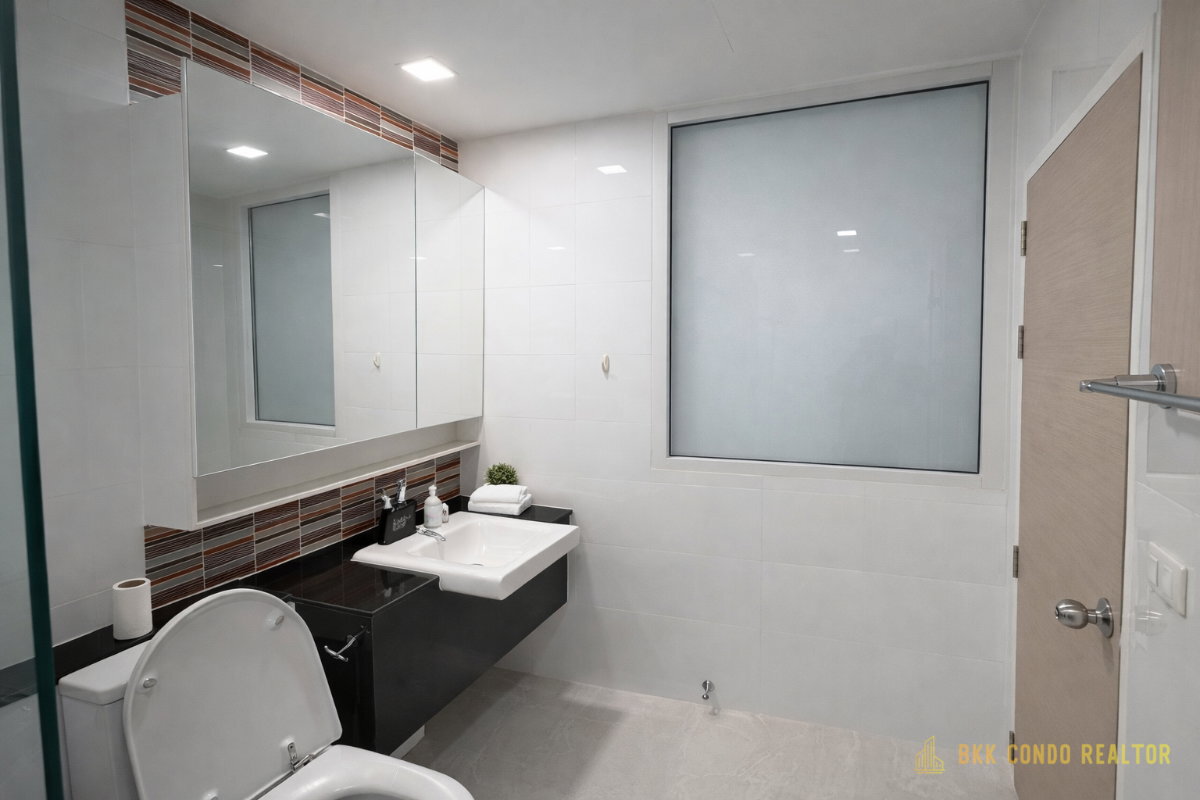 1-Bedroom Condo for Rent at The Coast Condominium (36.8 sqm) — Bangna BTS