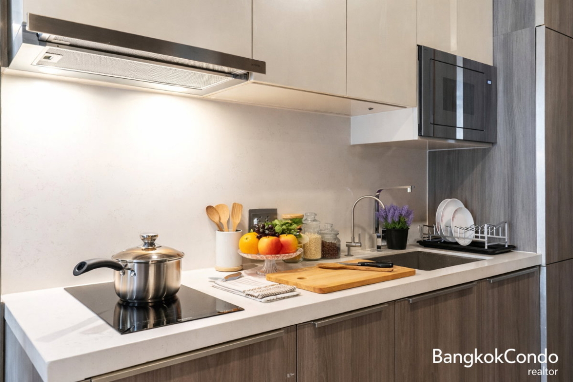 1-Bedroom Condo for Rent at CELES Asoke (42 sqm) — Asoke BTS