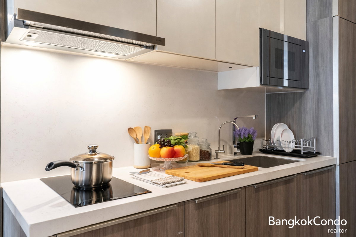 1-Bedroom Condo for Rent at CELES Asoke (42 sqm) — Asoke BTS