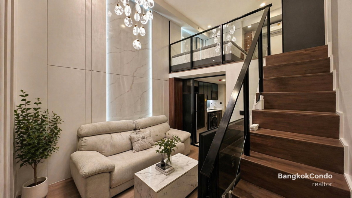 Duplex 1-Bedroom Condo for Rent at Park Origin Chula-Samyan (34 sqm) — Sam Yan MRT