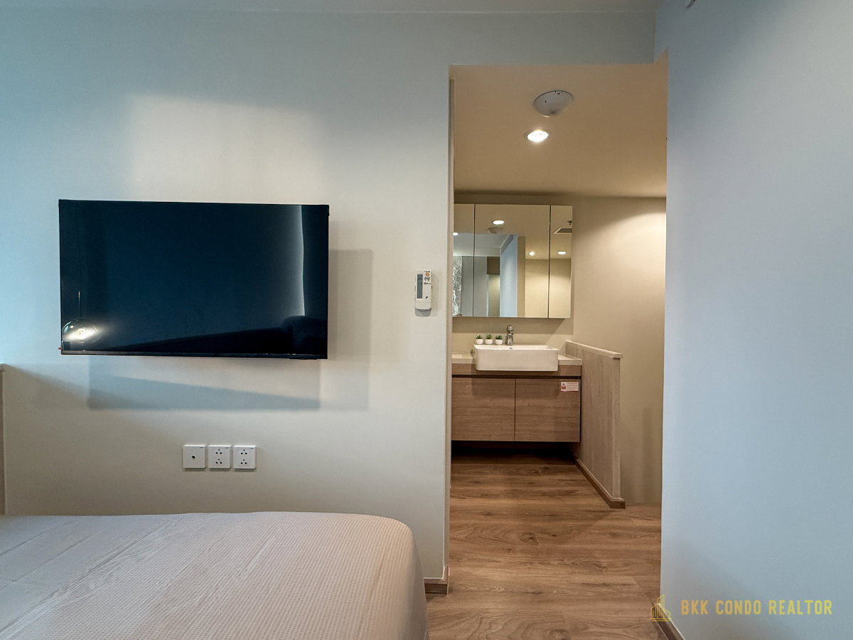Duplex 1-Bedroom Condo for Rent at Noble Form Thonglor (50 sqm) — Thonglor BTS