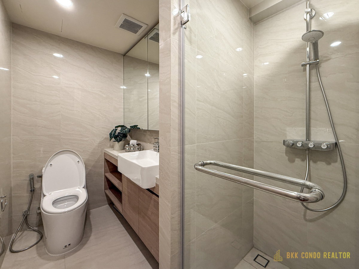 Duplex 1-Bedroom Condo for Rent at Noble Form Thonglor (50 sqm) — Thonglor BTS