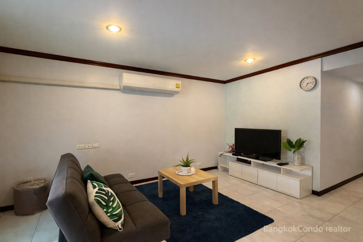 1-Bedroom Condo for Rent at Tridhos Smart Living Si Ayuthaya (57 sqm) — Phaya Thai BTS