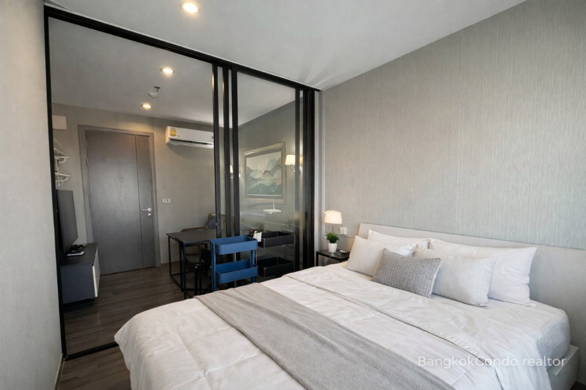 Studio Condo for Rent at The Base Park East Sukhumvit 77 (26 sqm) — On Nut BTS