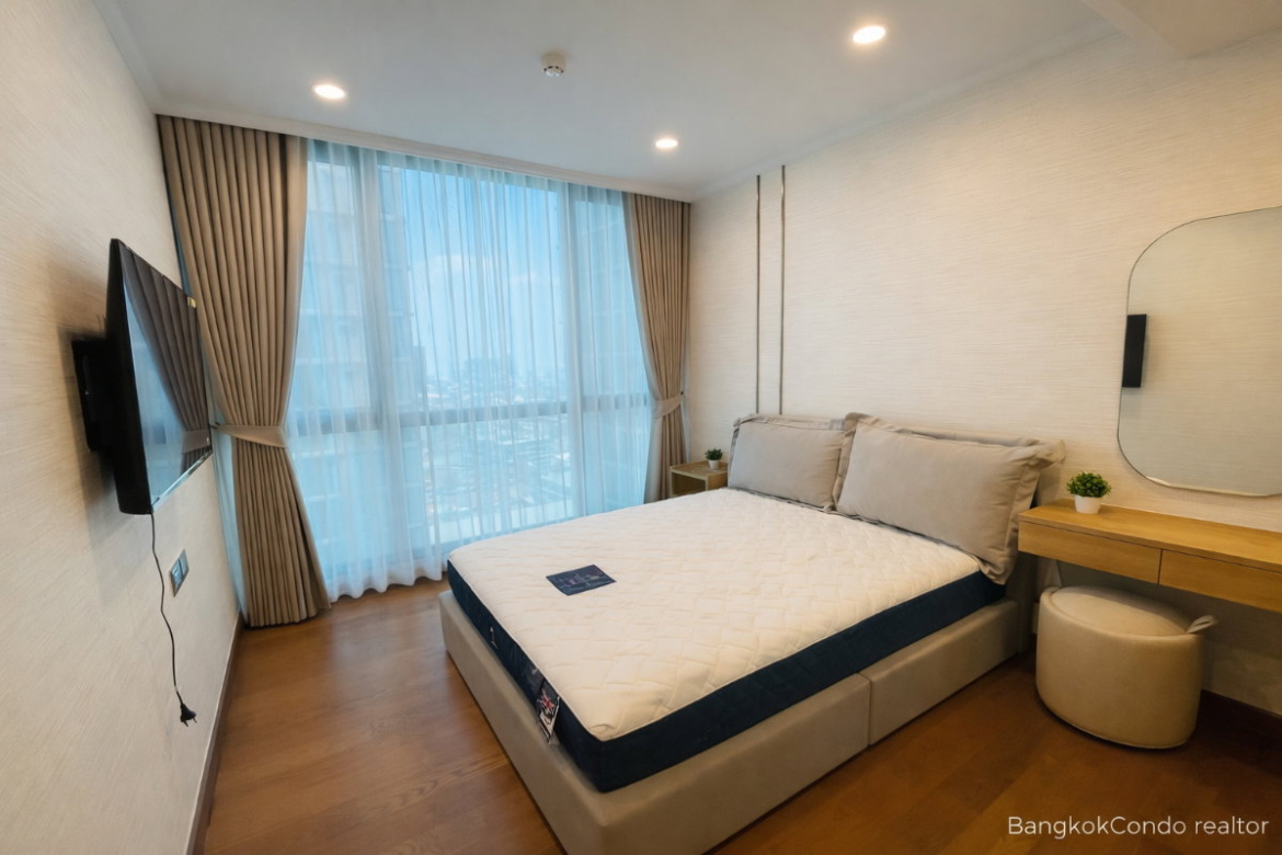 2-Bedroom Condo for Rent at Supalai Oriental Sukhumvit 39 (101 sqm) — Phrom Phong BTS