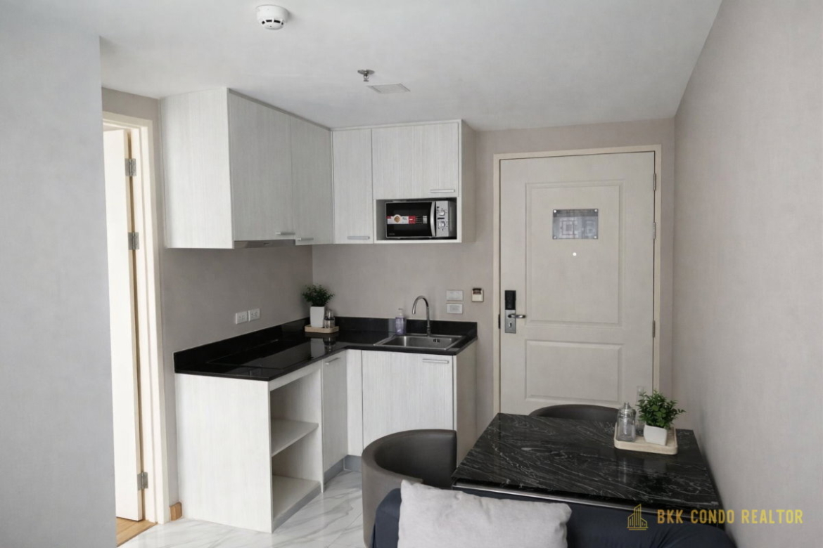 1-Bedroom Condo for Rent at Bless Residence Ekkamai (27 sqm) — Ekkamai BTS