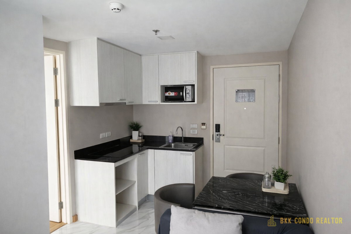 1-Bedroom Condo for Rent at Bless Residence Ekkamai (27 sqm) — Ekkamai BTS