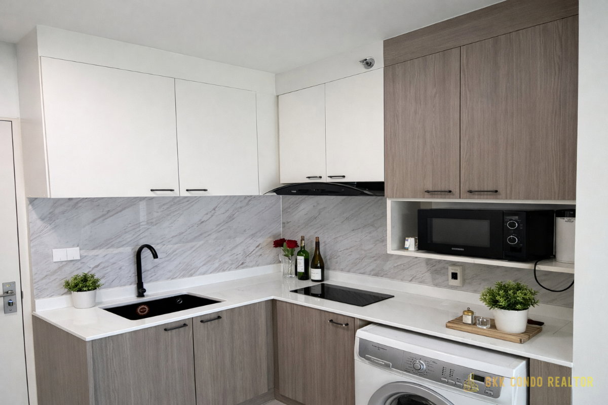 1-Bedroom Condo for Rent at S&S Sukhumvit (36 sqm) — On Nut BTS