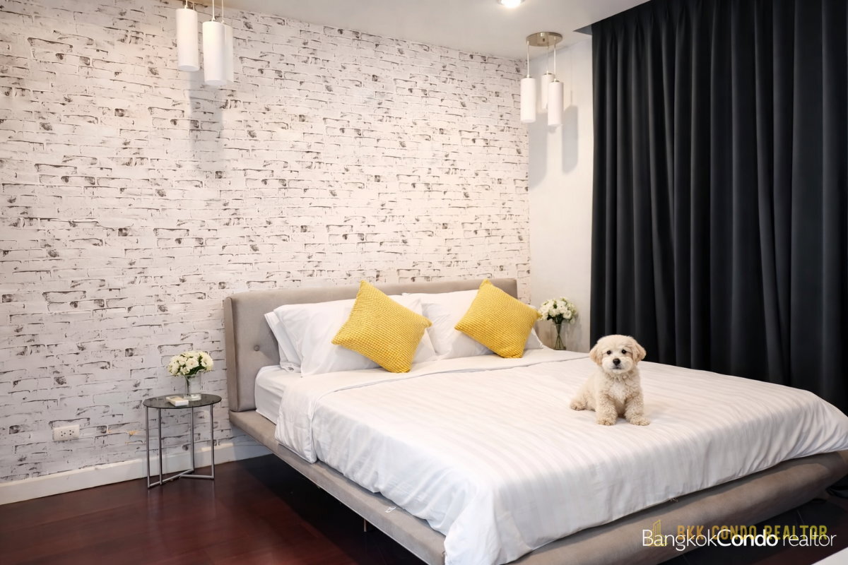 1-Bedroom Condo for Rent at Manhattan Chidlom (58 sqm) — Chidlom BTS
