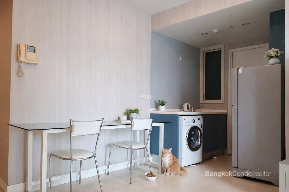 1-Bedroom Condo for Rent at Manhattan Chidlom (58 sqm) — Chidlom BTS