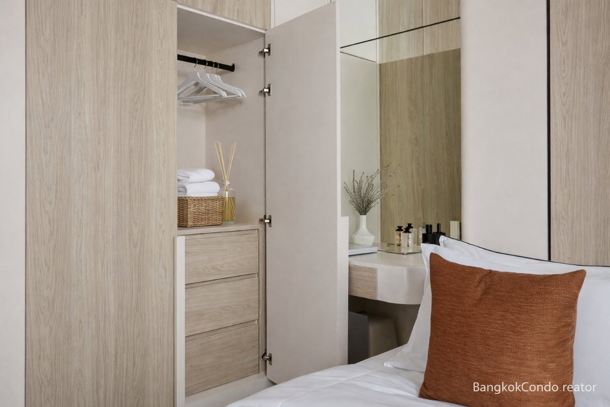 1-Bedroom Condo for Rent at Rhythm Ekkamai Estate (35 sqm) — Ekkamai BTS