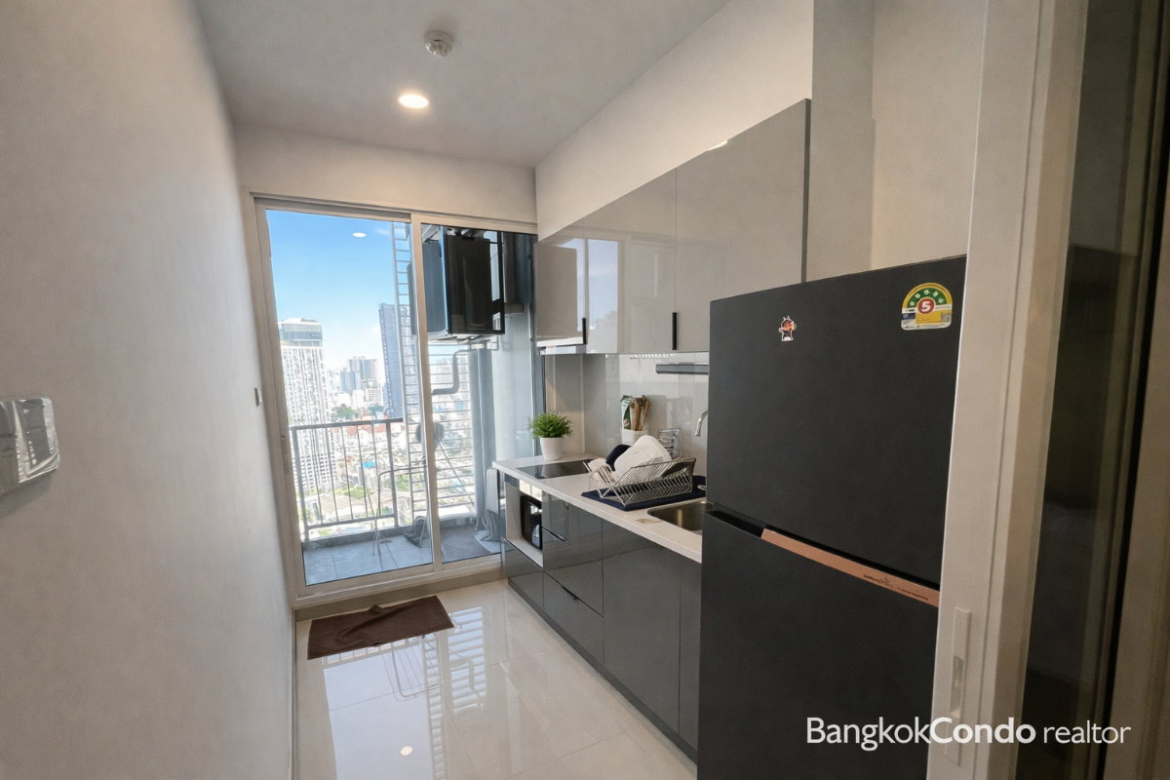 1-Bedroom Condo for Rent at Supalai Premier Si Phraya – Samyan (42.1 sqm) — Sam Yan MRT