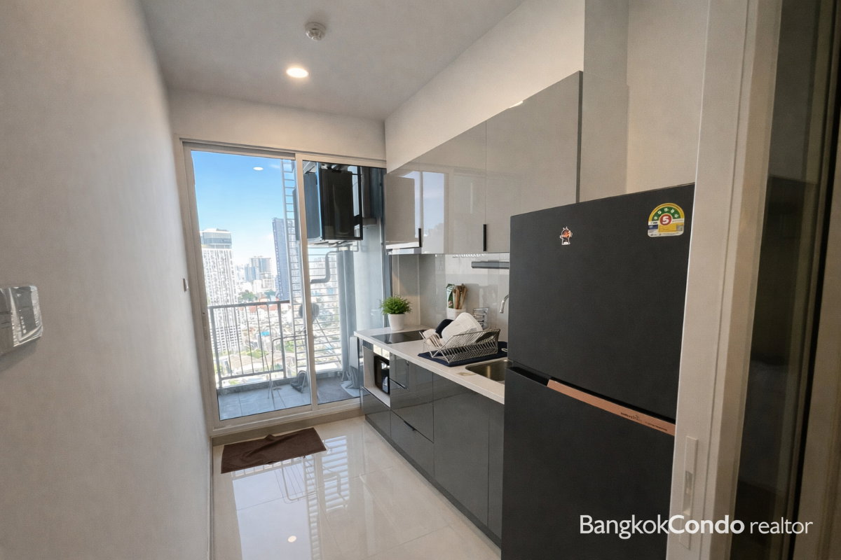 1-Bedroom Condo for Rent at Supalai Premier Si Phraya – Samyan (42.1 sqm) — Sam Yan MRT