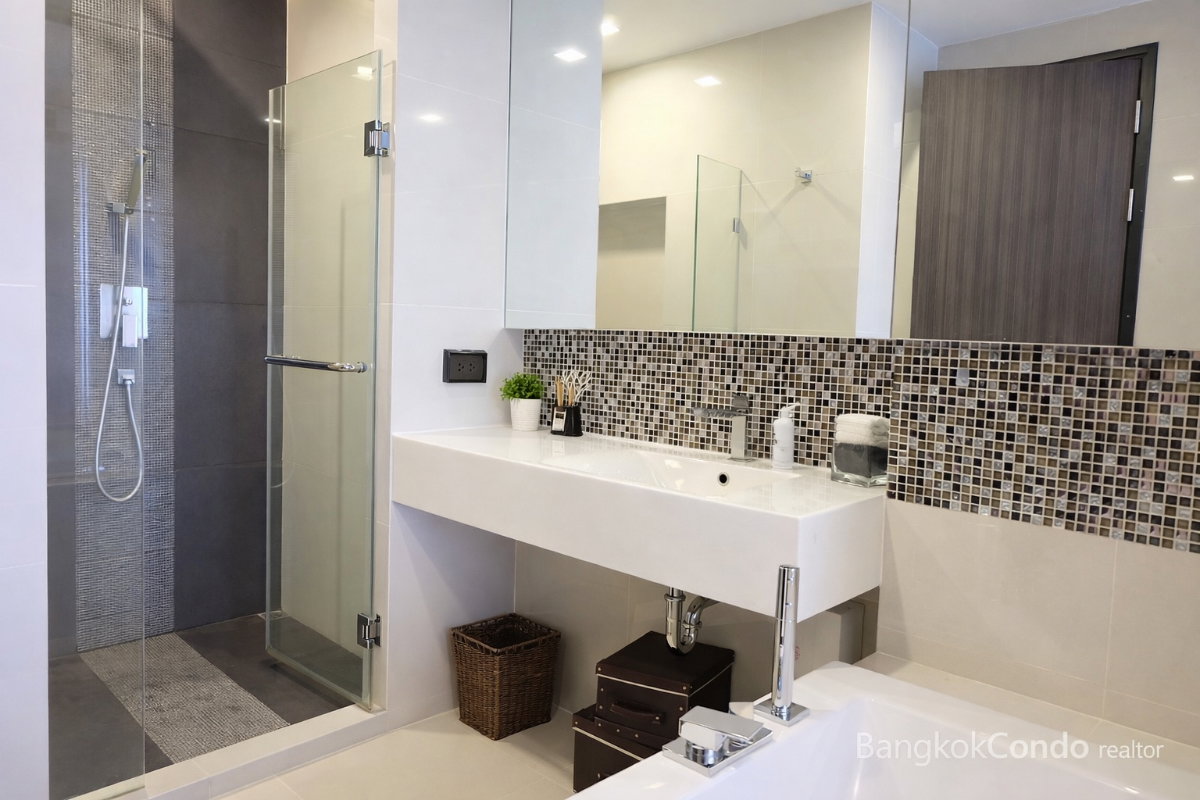 1-Bedroom Condo for Rent at Rhythm Sukhumvit 44/1 (45 sqm) — Phra Khanong BTS