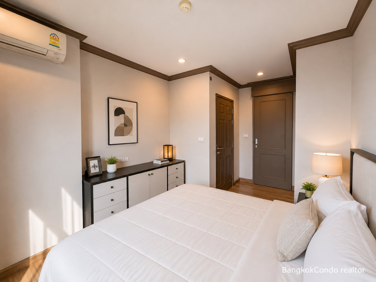1-Bedroom Condo for Rent at The Reserve Kasemsan 3 (33.55 sqm) — National Stadium BTS