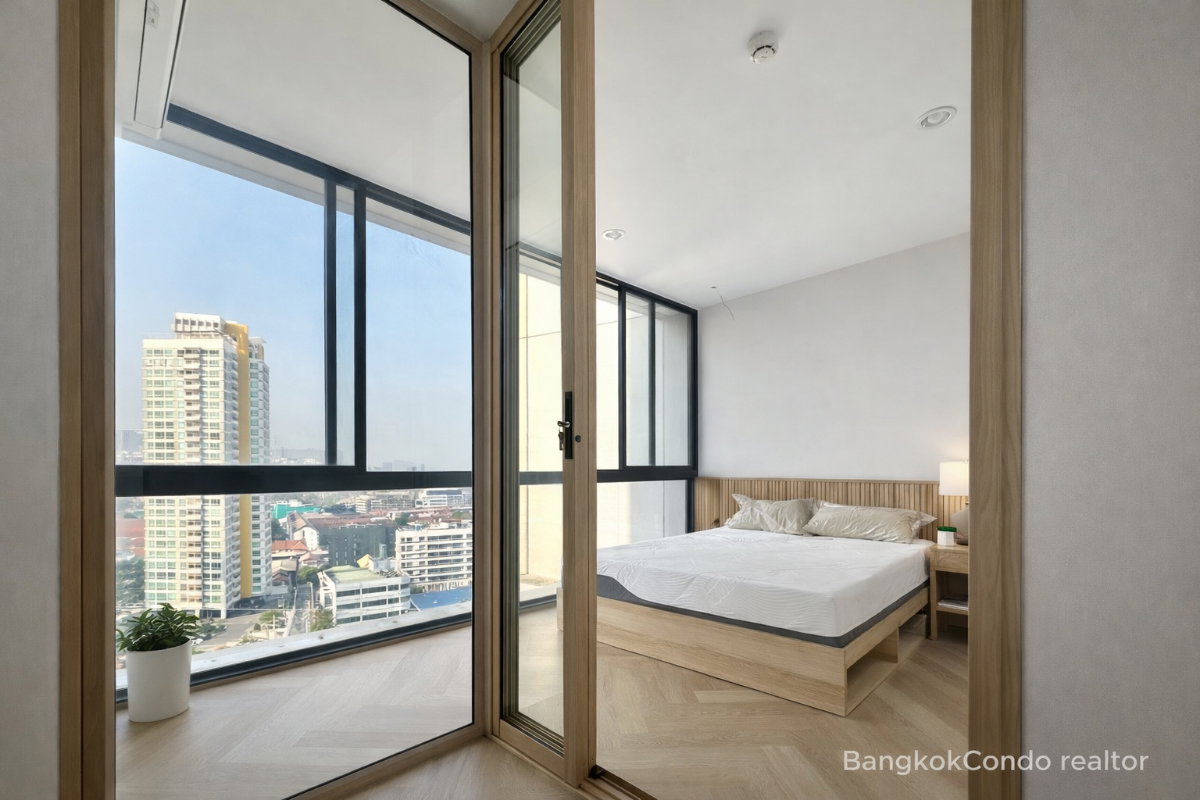 1-Bedroom Condo for Rent at The Issara Ladprao (50 sqm) — Ha Yaek Lat Phrao BTS