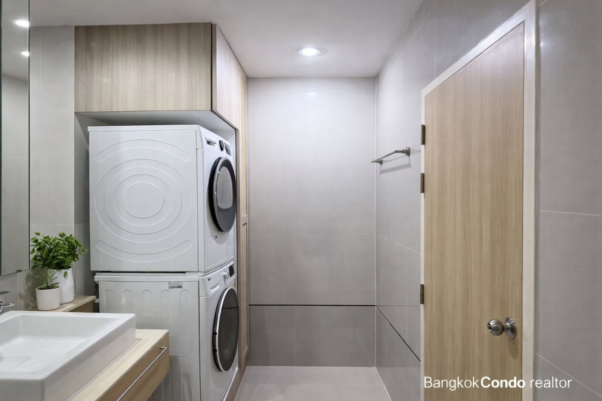 1-Bedroom Condo for Rent at The Issara Ladprao (50 sqm) — Ha Yaek Lat Phrao BTS