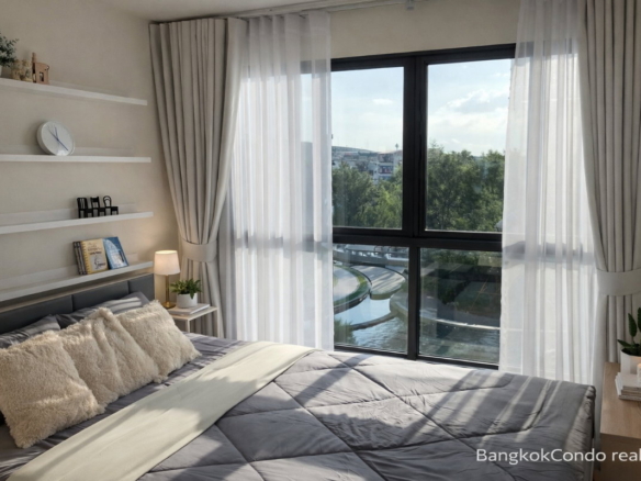 1-Bedroom Condo for Rent at Ideo O2 (33 sqm) — Bang Na BTS
