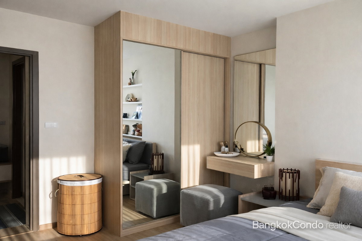 1-Bedroom Condo for Rent at Ideo O2 (33 sqm) — Bang Na BTS