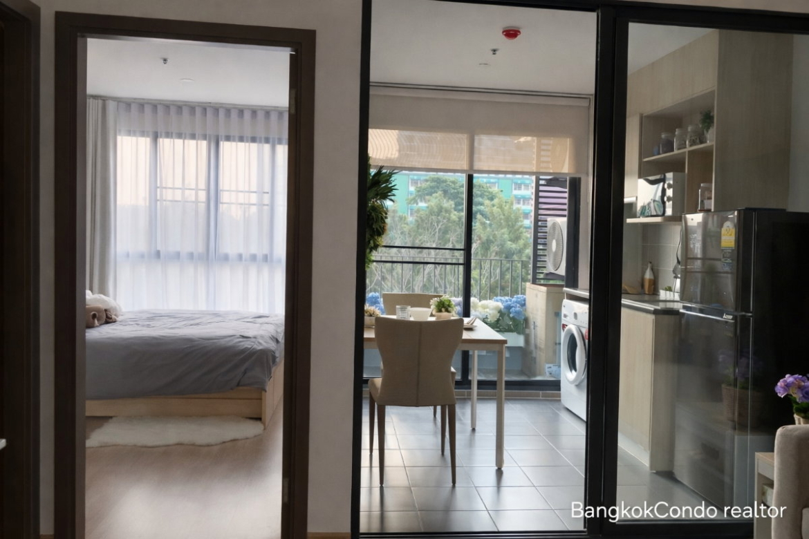 1-Bedroom Condo for Rent at Ideo O2 (33 sqm) — Bang Na BTS