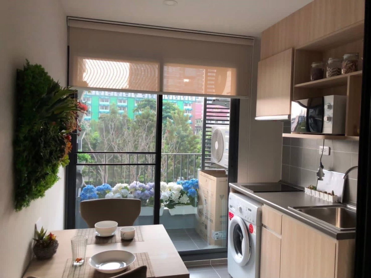 1-Bedroom Condo for Rent at Ideo O2 (33 sqm) — Bang Na BTS