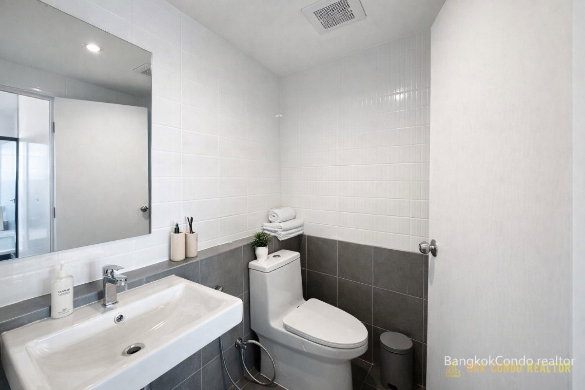 2-Bedroom Condo for Rent at Niche Mono Rama 9 (56 sqm) — Rama 9 MRT