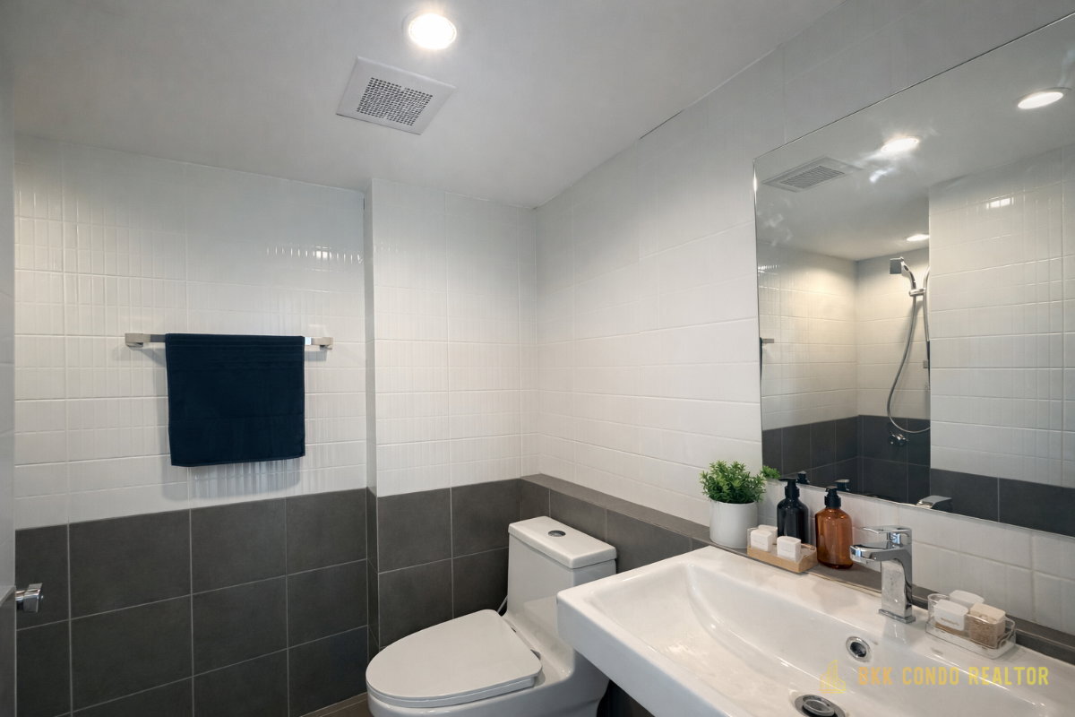 2-Bedroom Condo for Rent at Niche Mono Rama 9 (56 sqm) — Rama 9 MRT