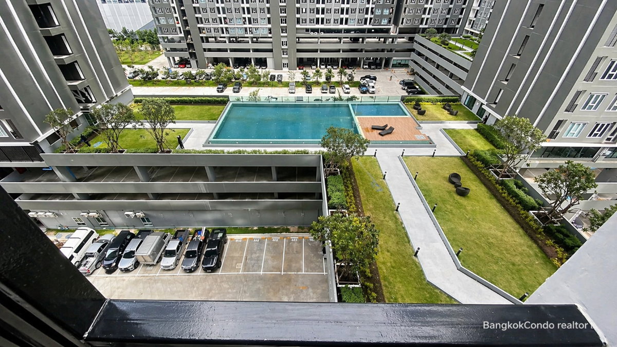 1-Bedroom Condo for Rent at Regent Home Bangna (29 sqm) — Bangna BTS