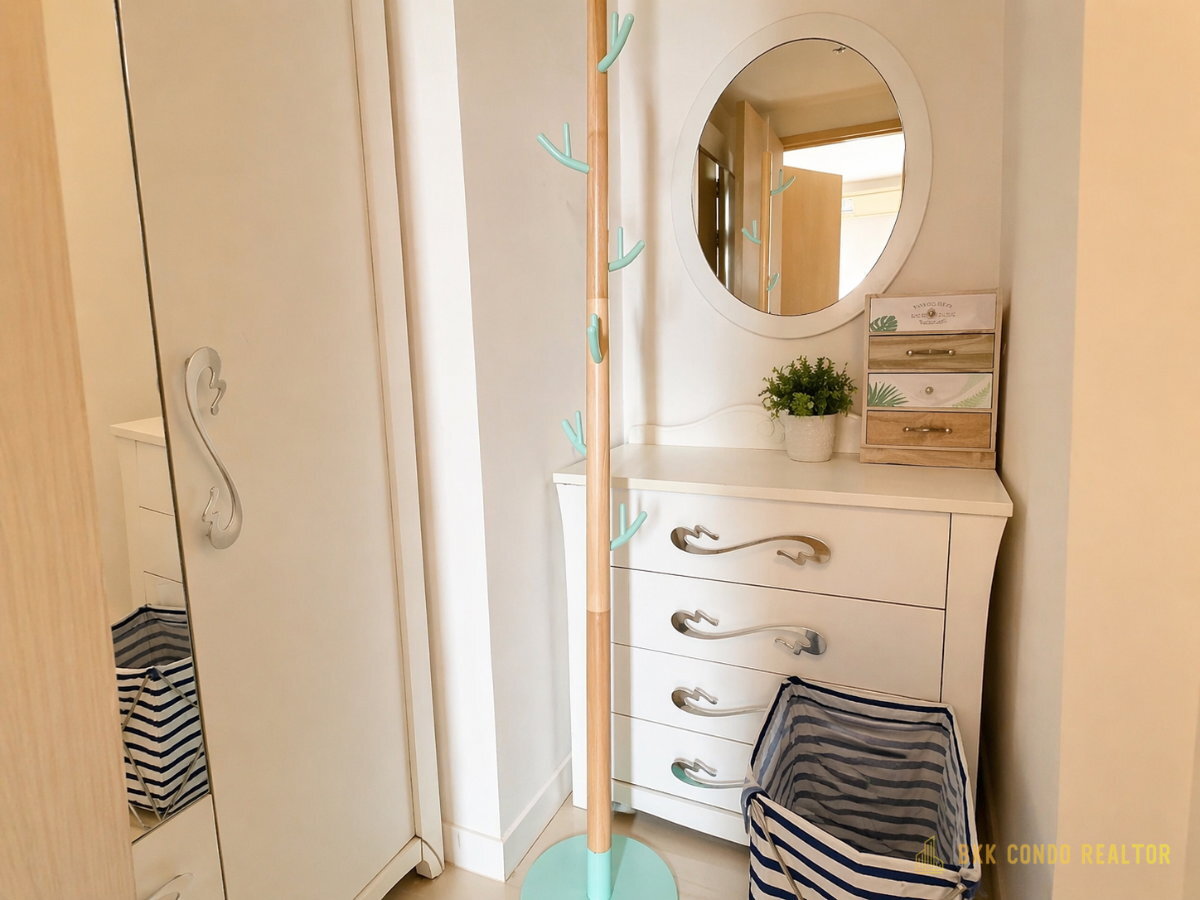 1-Bedroom Condo for Rent at IDEO Mix Sukhumvit 103 (30 sqm) — Udom Suk BTS