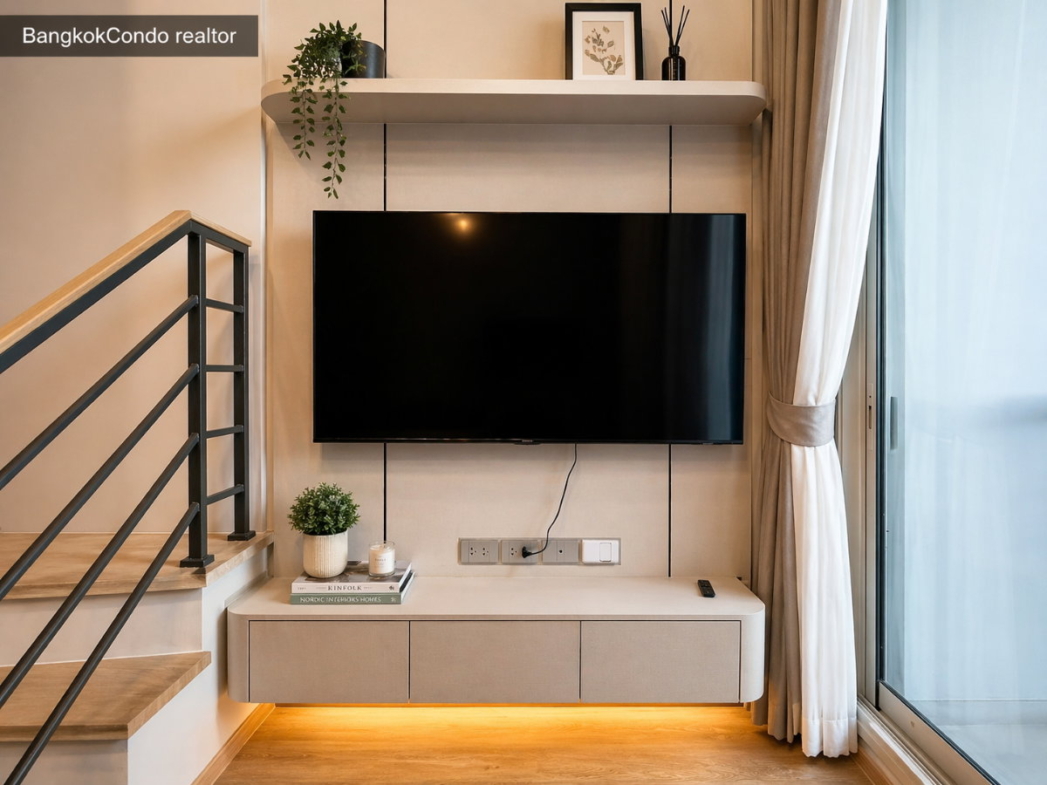 Duplex 1-Bedroom Condo for Rent at Culture Chula (36 sqm) — Sam Yan MRT