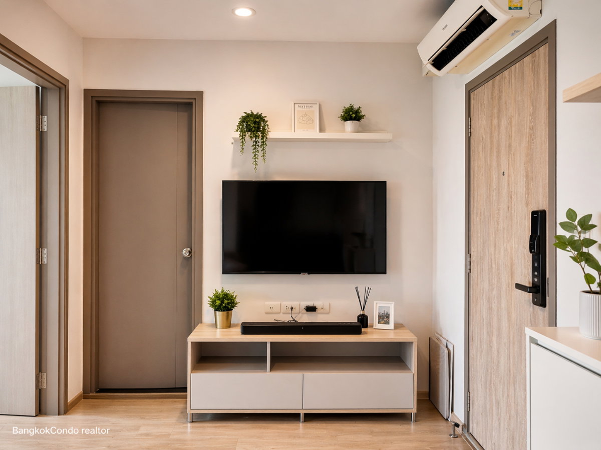 1-Bedroom Condo for Rent at Ideo O2 (33 sqm) — Bangna BTS