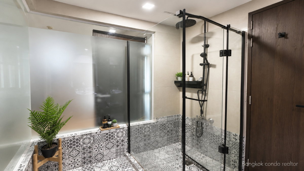 1-Bedroom Condo for Rent at Sky Walk Residence (52 sqm) — Phra Khanong BTS