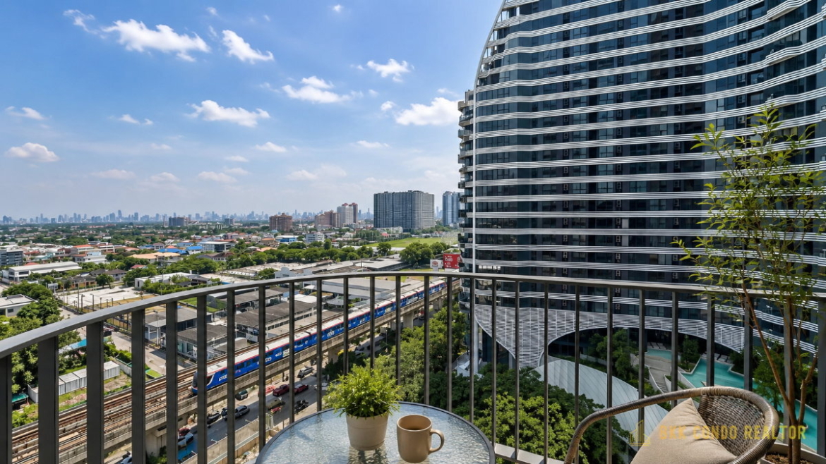 2-Bedroom Condo for Rent at IDEO Mobi Sukhumvit Eastpoint (53 sqm) — Bang Chak BTS