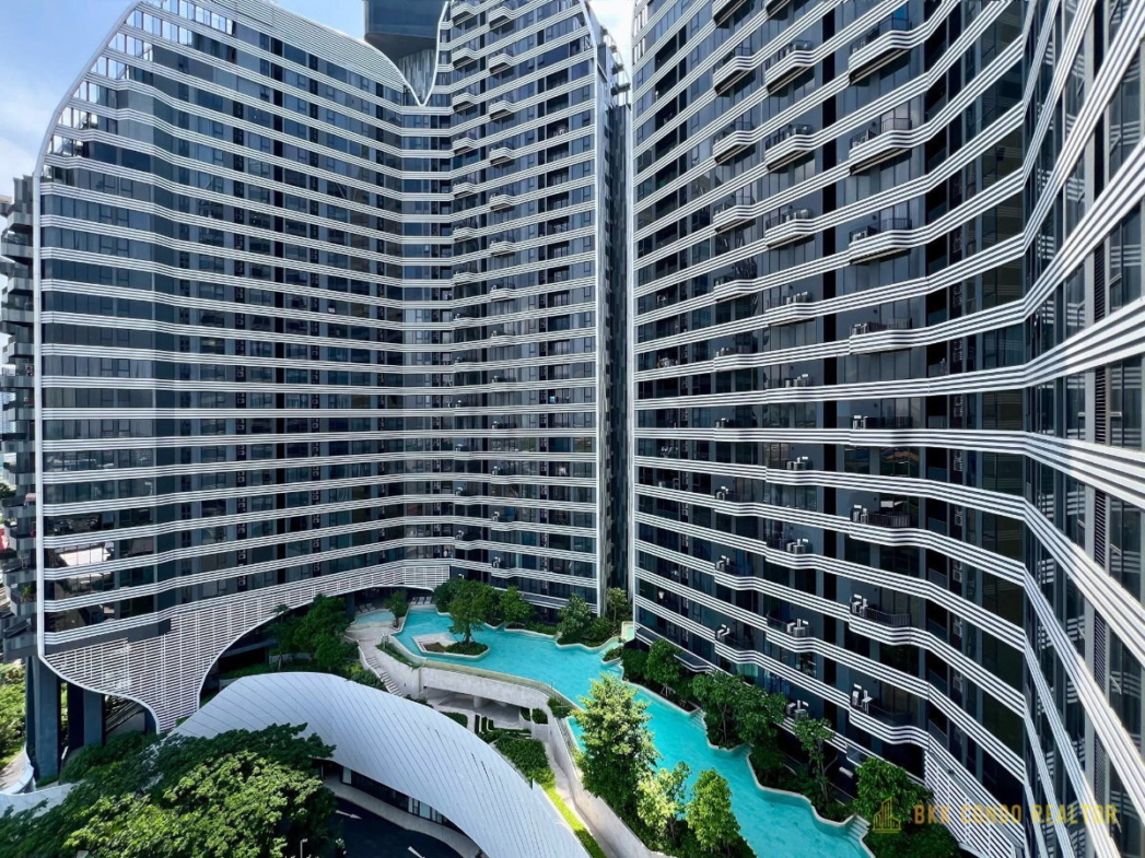 2-Bedroom Condo for Rent at IDEO Mobi Sukhumvit Eastpoint (53 sqm) — Bang Chak BTS