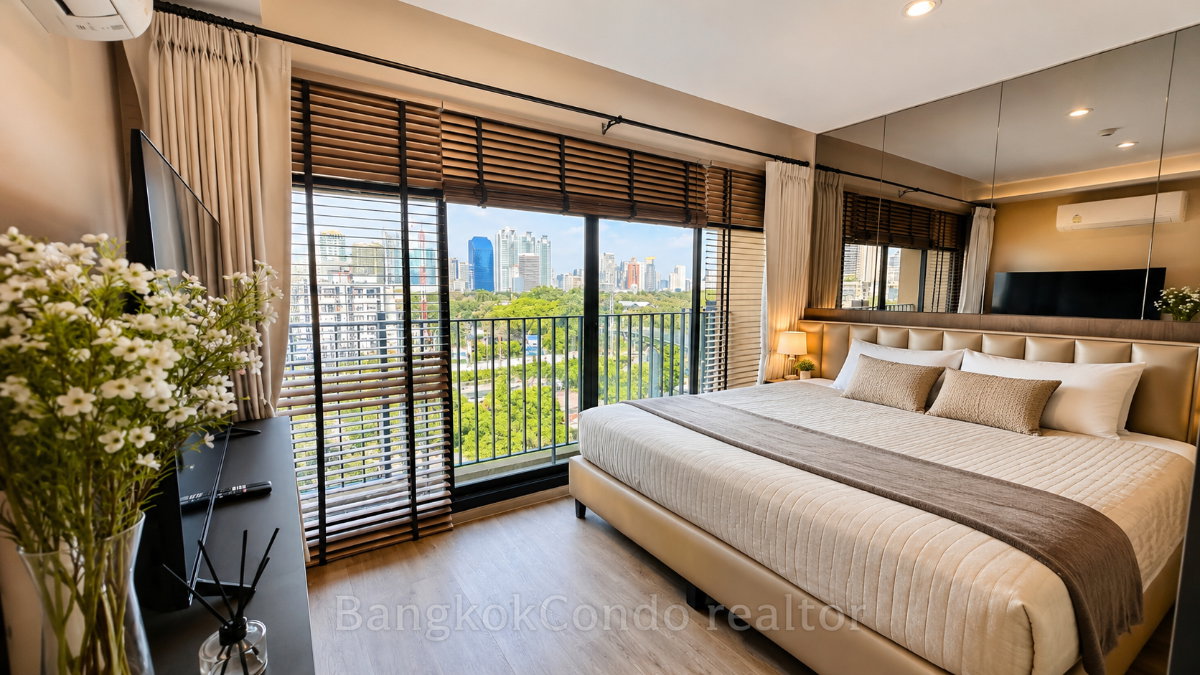 a11581-02 1-Bedroom Plus Condo for Rent at Noble Above Wireless Ruamrudee (65.5 sqm) — Ploenchit BTS