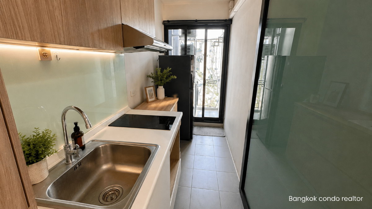 1-Bedroom Condo for Rent at The Excel Hideaway Sukhumvit 71 (28 sqm) — Phra Khanong BTS