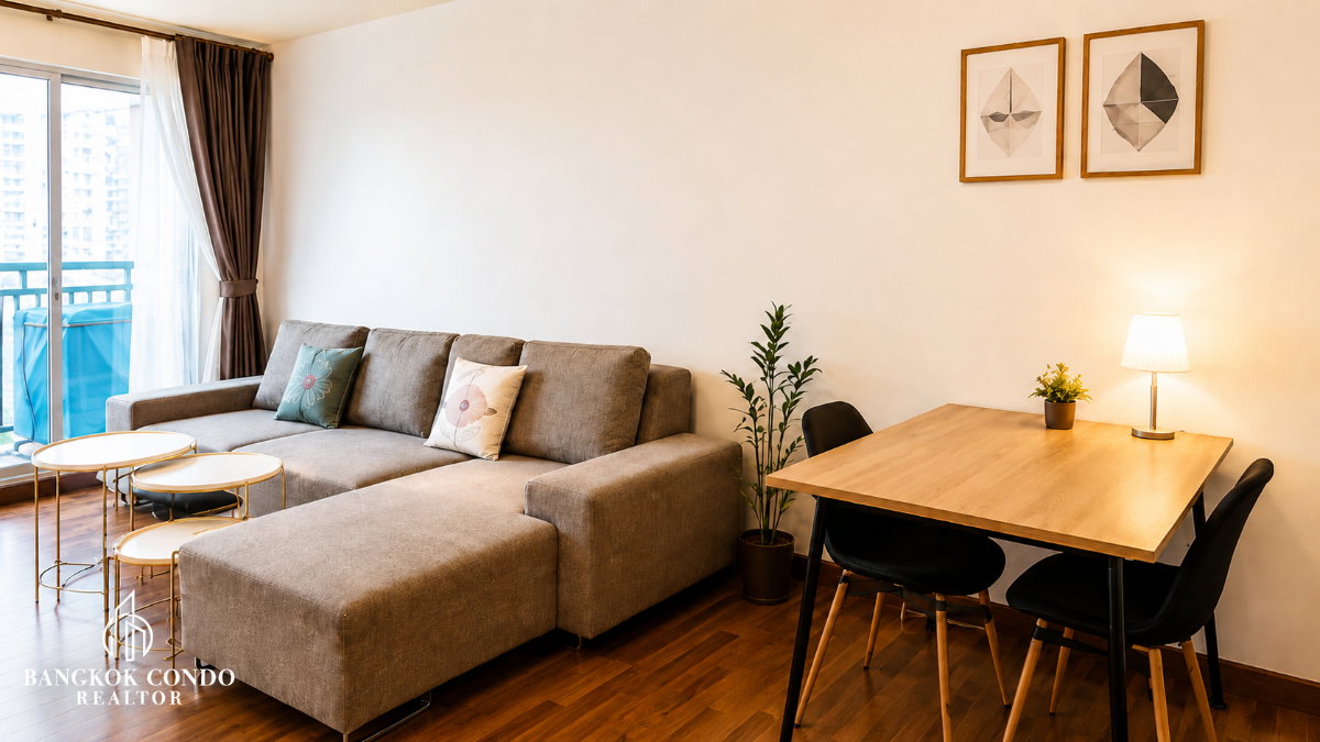 Spacious 1-Bedroom Condo for Rent at Sukhumvit Plus (45 sqm) — Phra Khanong BTS