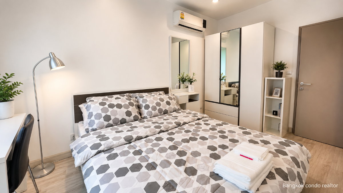 1-Bedroom Condo for Rent at IDEO Mobi Sukhumvit 81 (31 sqm) — On Nut BTS