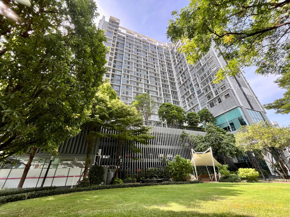 1-Bedroom Condo for Rent at IDEO Mobi Sukhumvit 81 (31 sqm) — On Nut BTS
