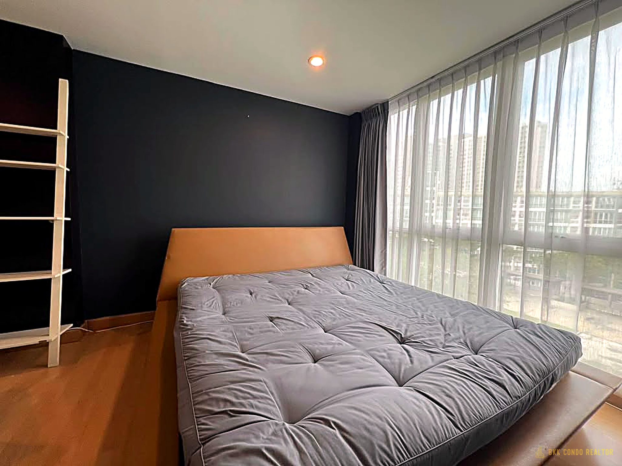 1-Bedroom Condo for Rent at Garden Asoke Rama9 (33.08 sqm) — Phetchaburi MRT