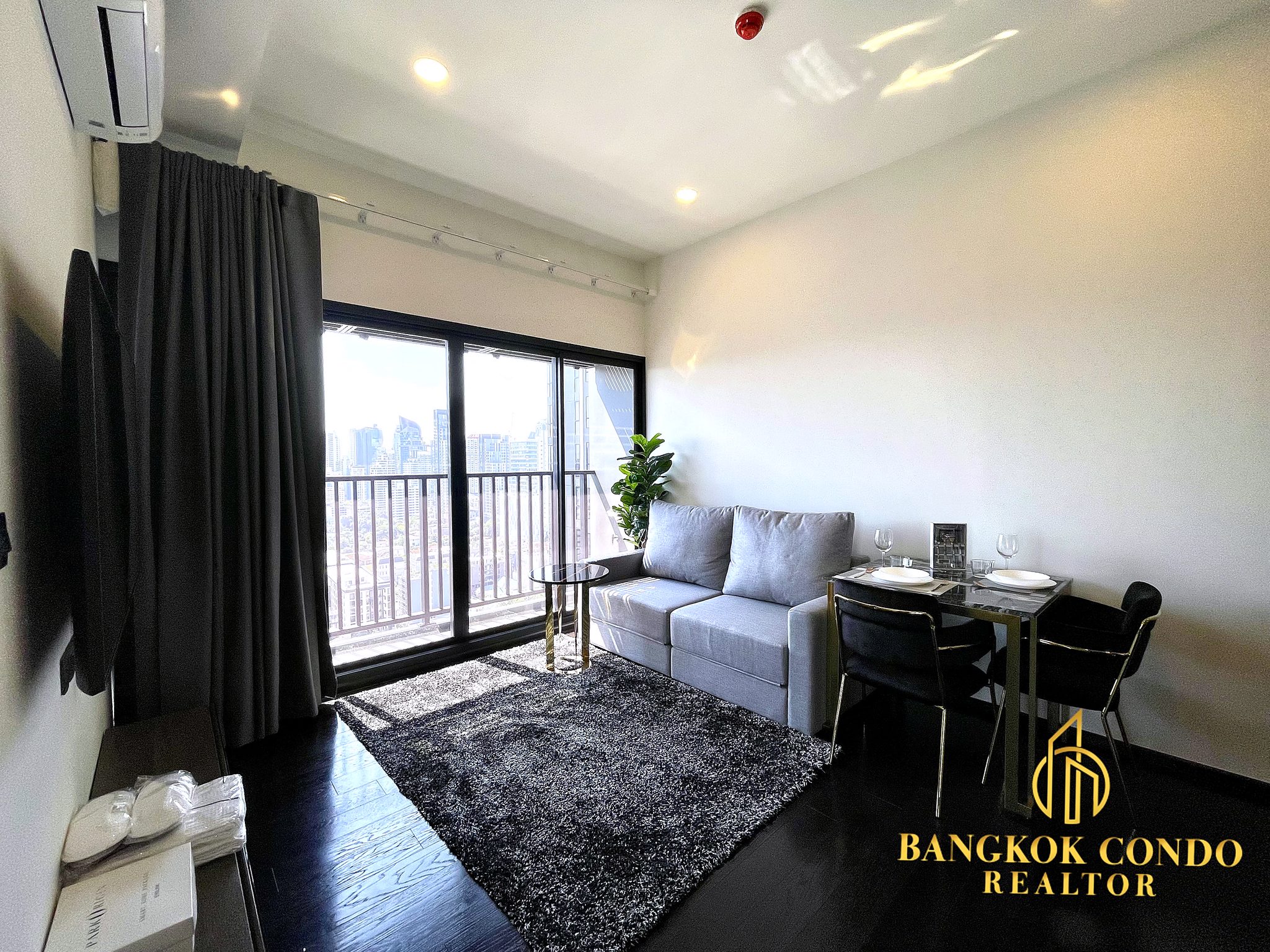 2-Bedroom Condo for Rent at Park Origin Thonglor (46 sqm) — Thonglor BTS