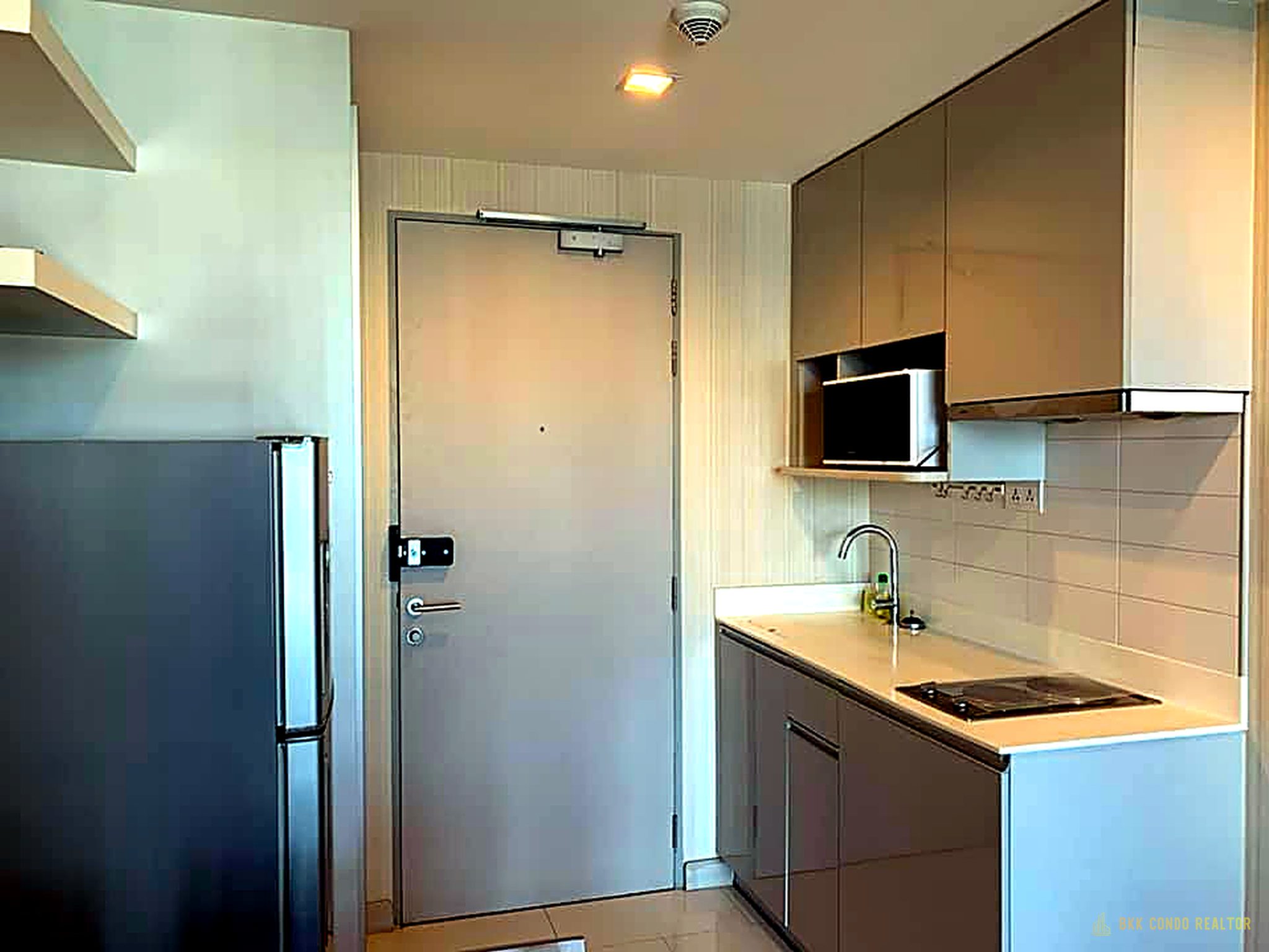2-Bedroom Condo for Rent at IDEO Mobi Phayathai (53 sqm) — Phaya Thai BTS