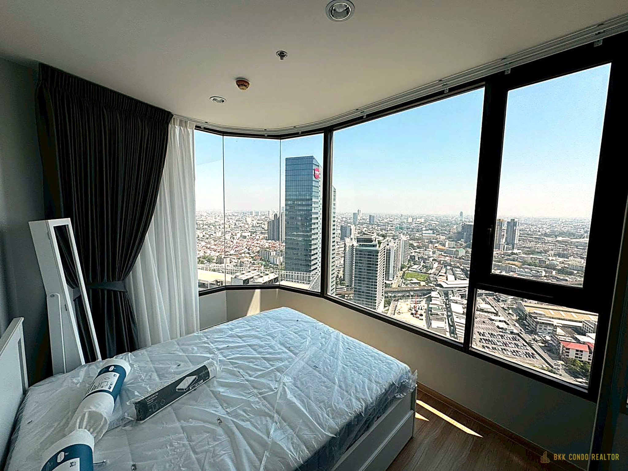 2-Bedroom Condo for Rent at Skyrise Avenue Sukhumvit 64 (45.27 sqm) — Punnawithi BTS