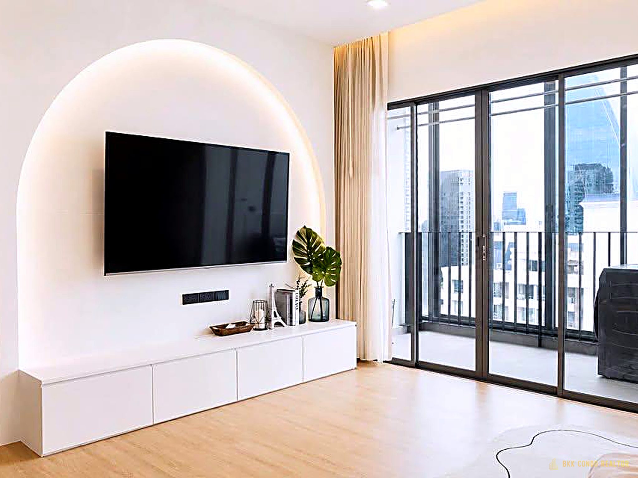 2-Bedroom Condo for Rent at IDEO Q Phayathai (75 sqm) — Phaya Thai BTS