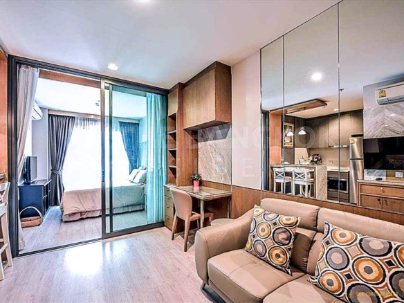 1-Bedroom Condo for Rent at Rhythm Rangnam (35 sqm) — Victory Monument BTS