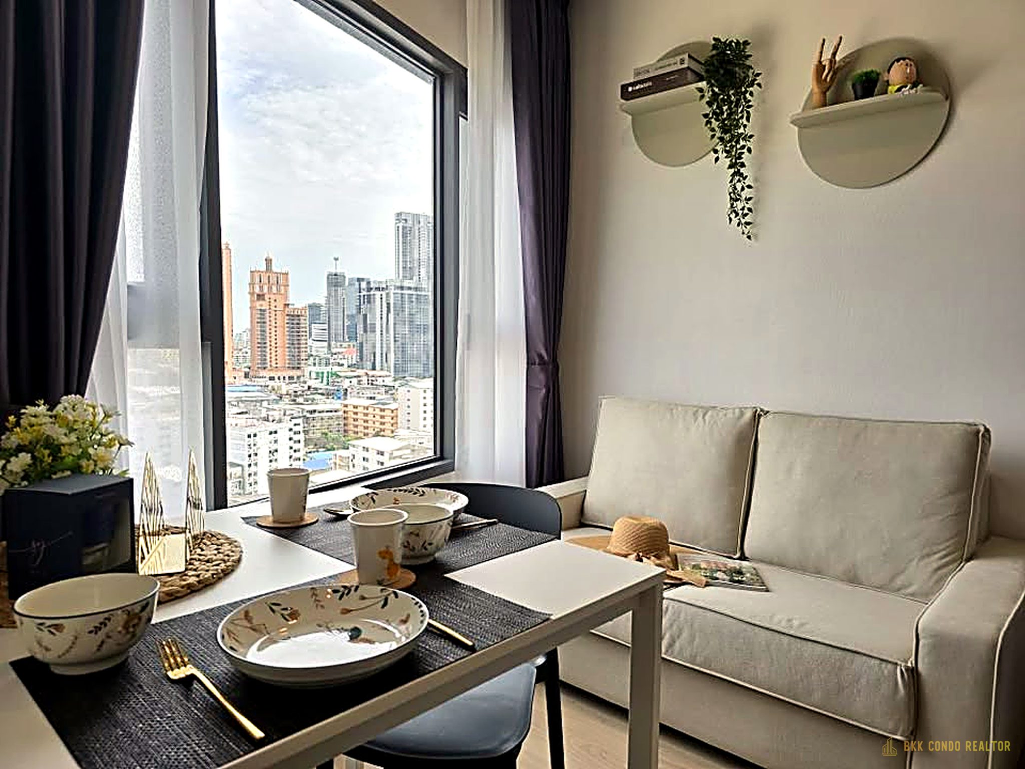 1-Bedroom Condo for Rent at Life Rama4 – Asoke (27 sqm) — MRT Queen Sirikit National Convention Centre