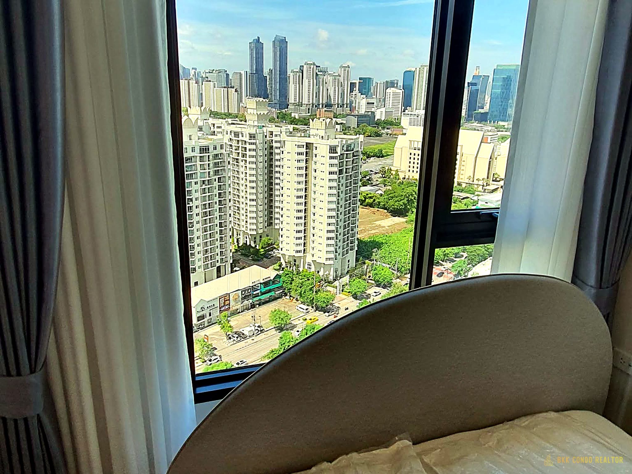1-Bedroom Condo for Rent at COBE Ratchada – Rama 9 (35 sqm) — Huai Khwang MRT