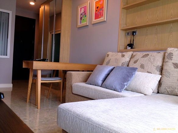 1-Bedroom Condo for Rent at The Crest Sukhumvit 34 (45.39 sqm) — Thonglor BTS