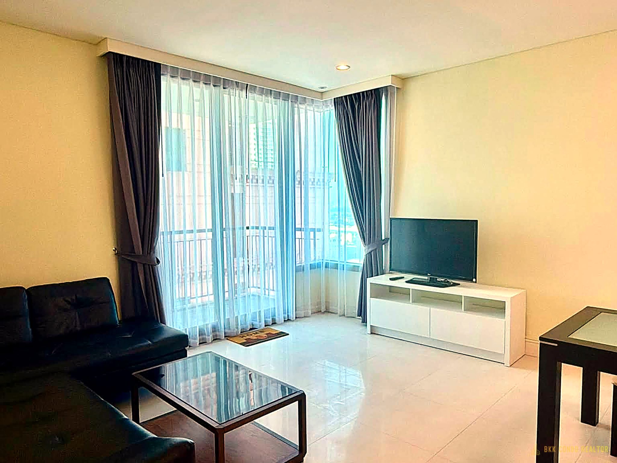 2-Bedroom Condo for Rent at Aguston Sukhumvit 22 (95 sqm) — Phrom Phong BTS