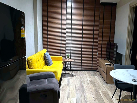 1-Bedroom Condo for Rent at The Lofts Asoke (35 sqm) — Phetchaburi MRT